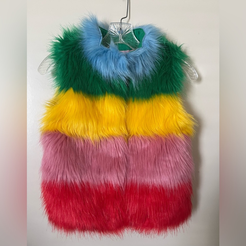 🌈 NWT Mini Boden Faux Fur Rainbow Vest [6-7Y]